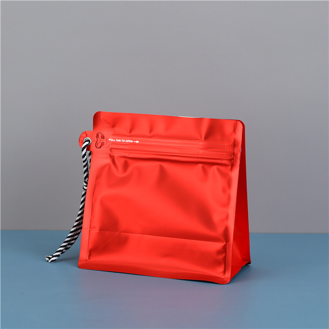 Self sealing soft bag - Pull type