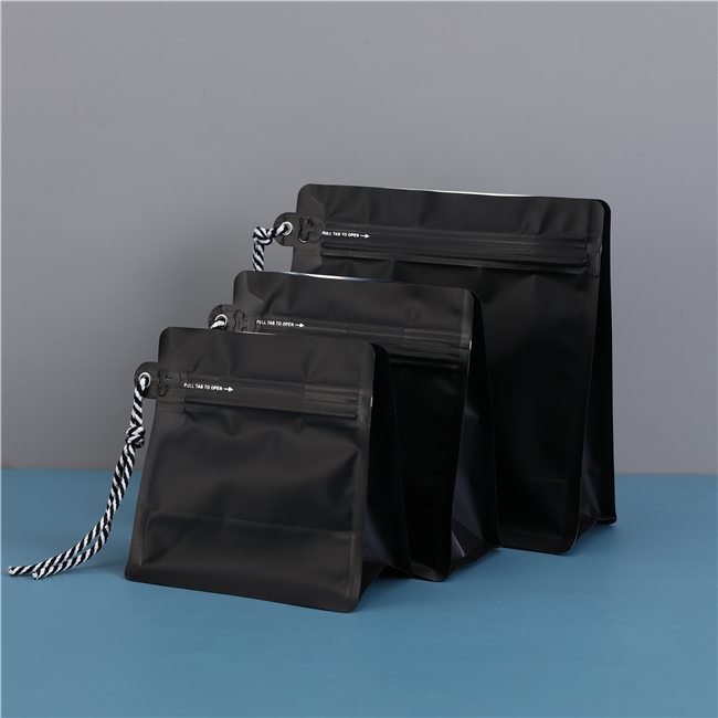 Self sealing soft bag - Pull type