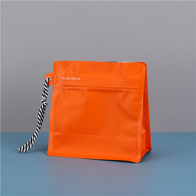 Self sealing soft bag - Pull type