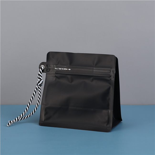 Self sealing soft bag - Pull type