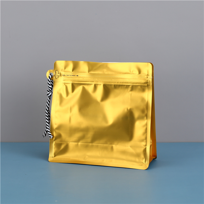 Self sealing soft bag - Pull type