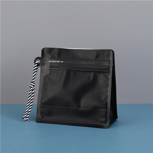 Self sealing soft bag - Pull type