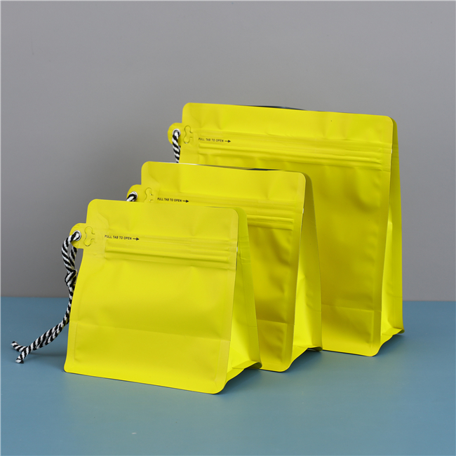Self sealing soft bag - Pull type