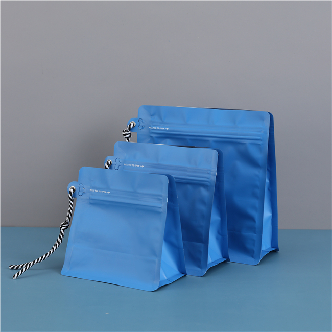 Self sealing soft bag - Pull type